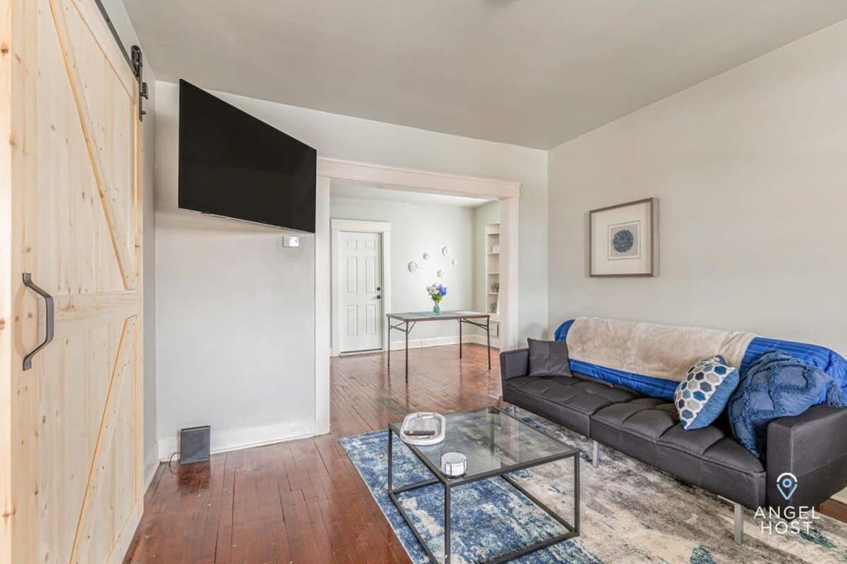 Newly Remodeled Apt, South Hills Old Brooklyn Area Cleveland Exterior foto