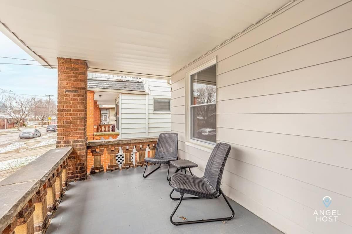 Newly Remodeled Apt, South Hills Old Brooklyn Area Cleveland Exterior foto