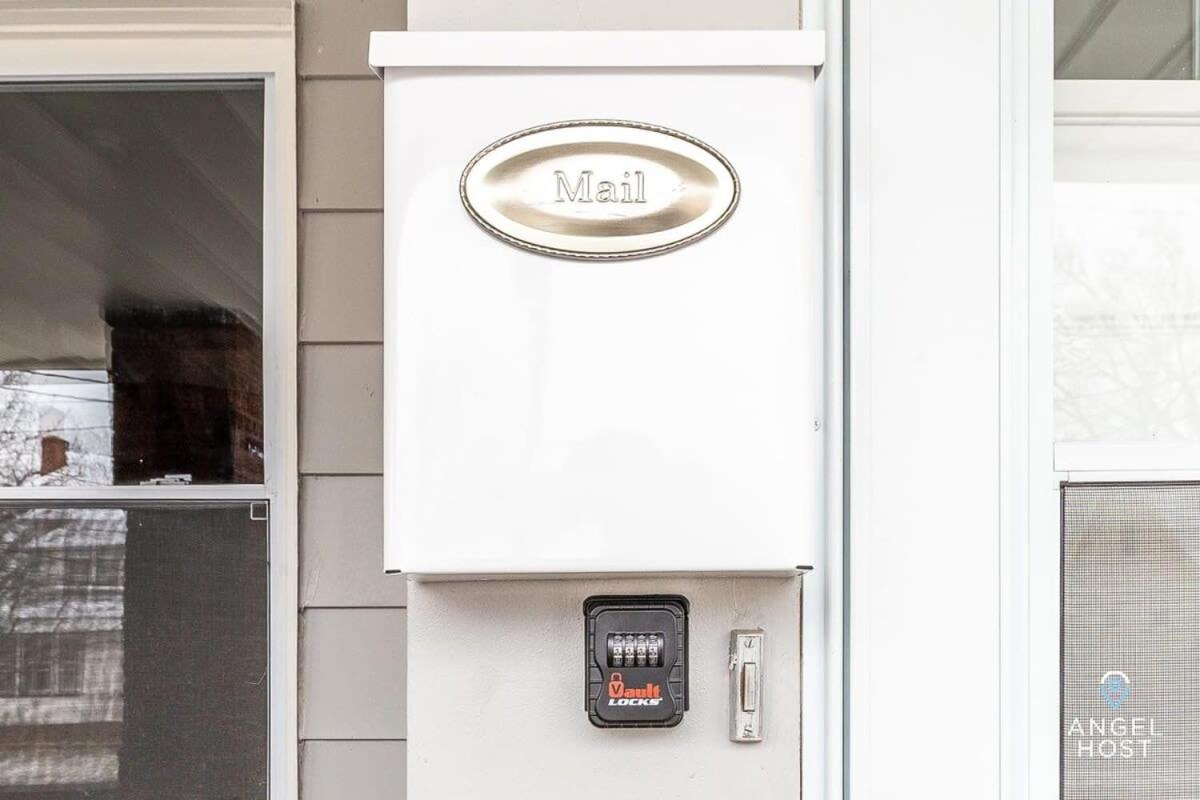 Newly Remodeled Apt, South Hills Old Brooklyn Area Cleveland Exterior foto